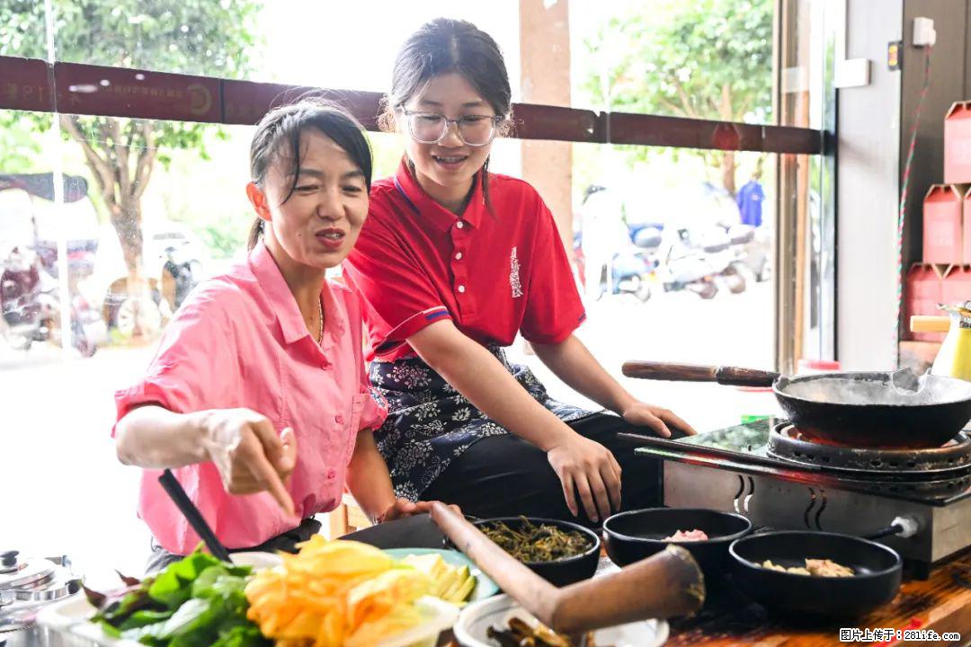 全网追的“扁担女孩”，找了一份暑假工，时薪12元 - 滨州生活资讯 - 滨州28生活网 bz.28life.net